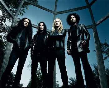 ALICE IN CHAINS